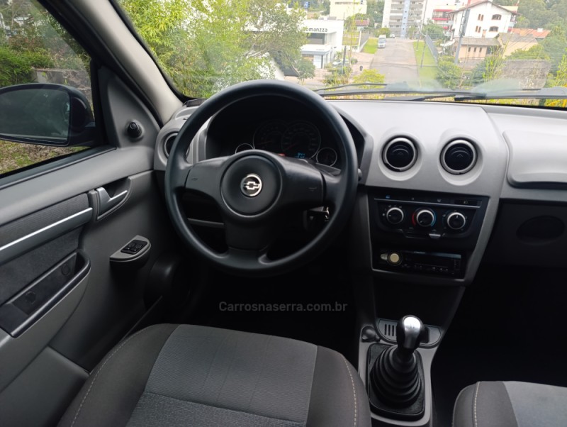 PRISMA 1.4 MPFI MAXX 8V FLEX 4P MANUAL - 2009 - CAXIAS DO SUL