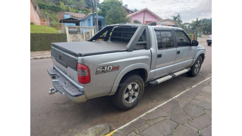 S10 2.8 EXECUTIVE 4X4 CD 12V TURBO INTERCOOLER DIESEL 4P MANUAL - 2011 - CARLOS BARBOSA