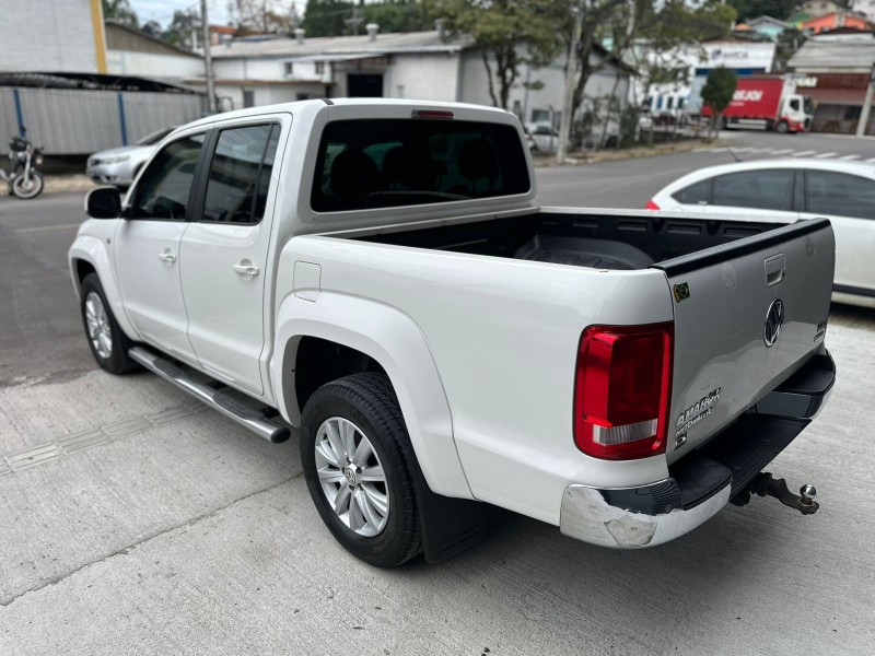 AMAROK 2.0 HIGHLINE 4X4 CD 16V TURBO INTERCOOLER DIESEL 4P AUTOMÁTICO - 2014 - FARROUPILHA