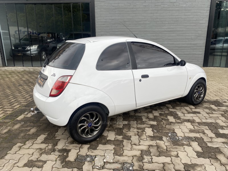 KA 1.0 MPI GL 8V GASOLINA 2P MANUAL - 2004 - PORTãO