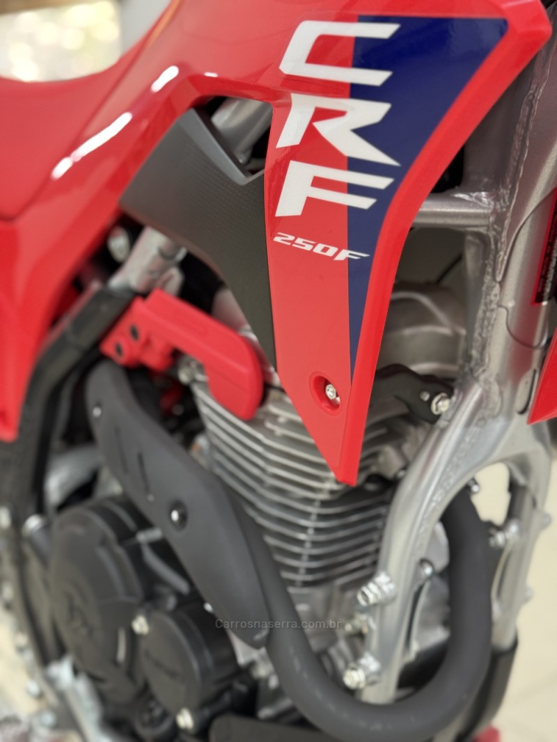 CRF 250F  - 2025 - FARROUPILHA