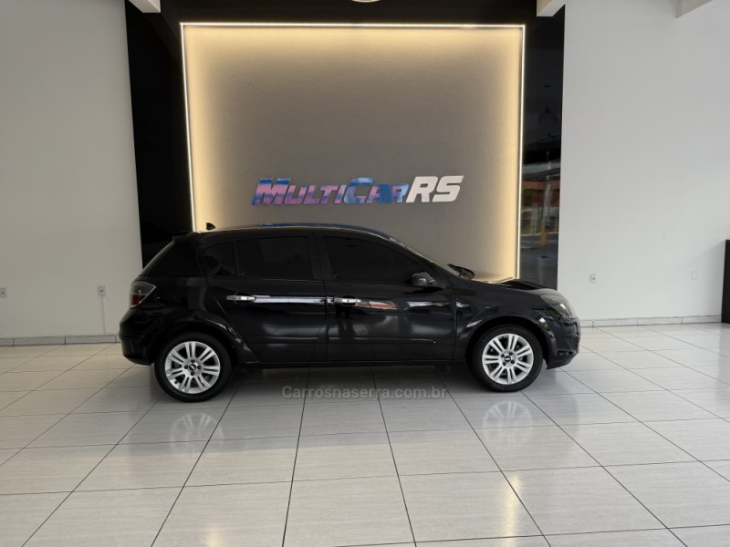VECTRA 2.0 MPFI GT HATCH 8V FLEX 4P MANUAL - 2009 - ESTâNCIA VELHA