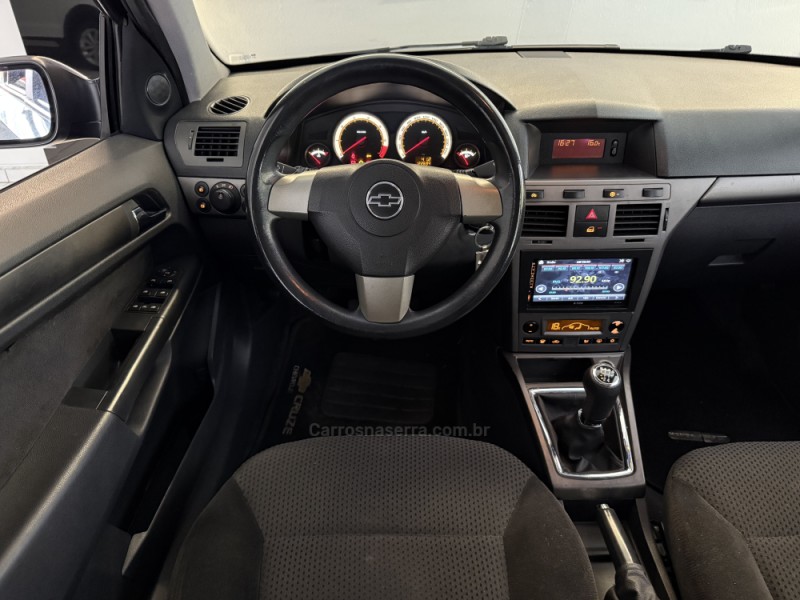 VECTRA 2.0 MPFI GT HATCH 8V FLEX 4P MANUAL - 2009 - ESTâNCIA VELHA