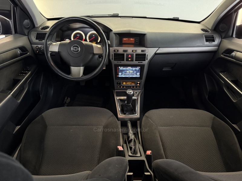 VECTRA 2.0 MPFI GT HATCH 8V FLEX 4P MANUAL - 2009 - ESTâNCIA VELHA