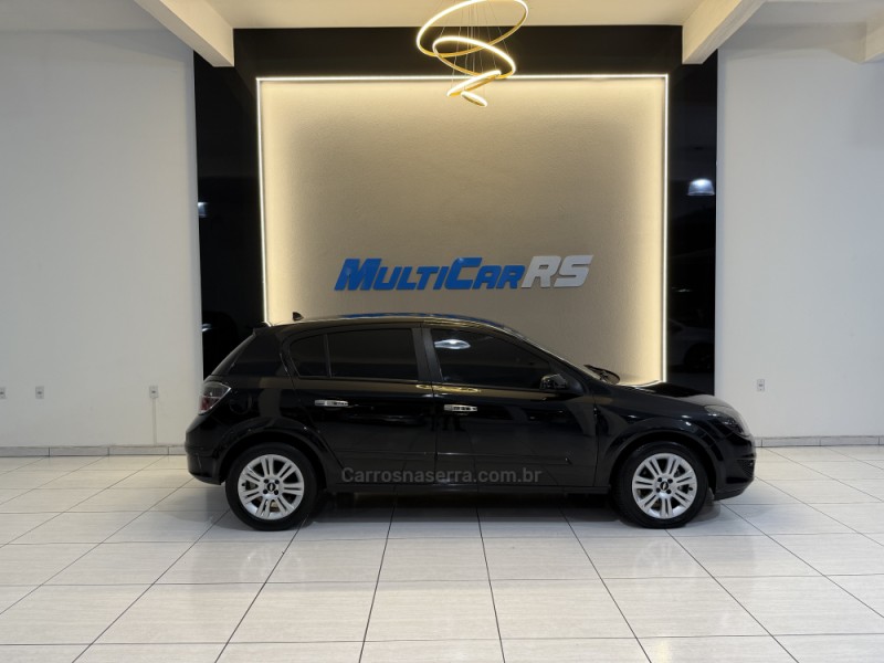 VECTRA 2.0 MPFI GT HATCH 8V FLEX 4P MANUAL - 2009 - ESTâNCIA VELHA