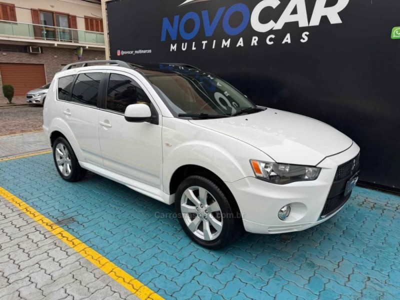OUTLANDER 3.0 GT4 4X4 V6 24V GASOLINA 4P AUTOMÁTICO - 2013 - ESTâNCIA VELHA