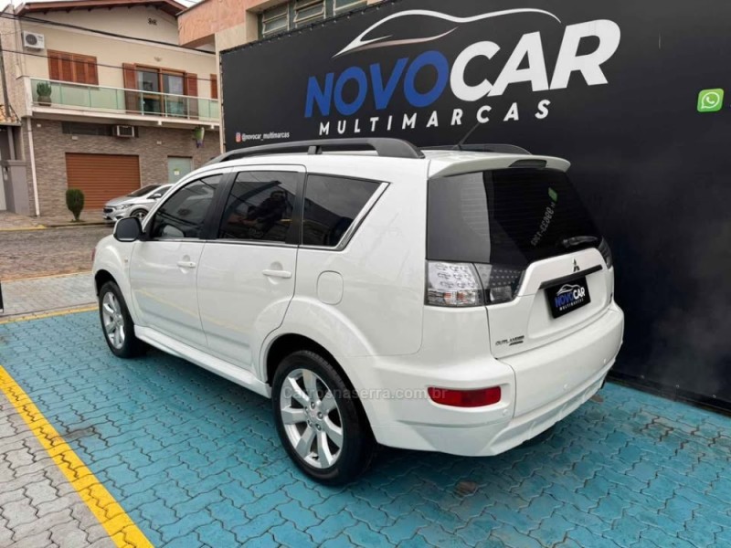 OUTLANDER 3.0 GT4 4X4 V6 24V GASOLINA 4P AUTOMÁTICO - 2013 - ESTâNCIA VELHA