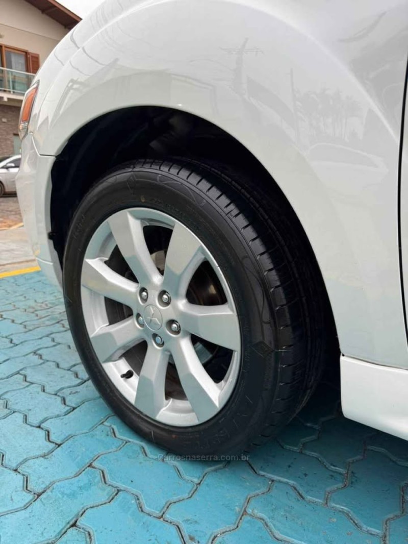 OUTLANDER 3.0 GT4 4X4 V6 24V GASOLINA 4P AUTOMÁTICO - 2013 - ESTâNCIA VELHA