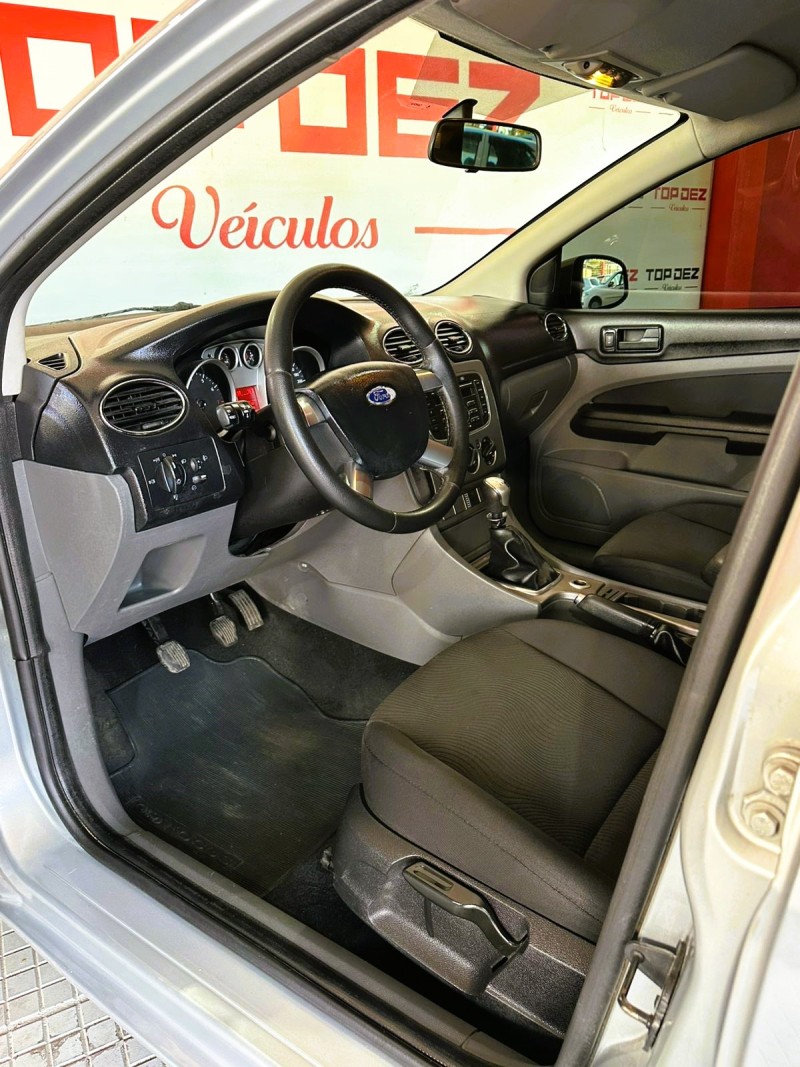 FOCUS 1.6 GLX 16V FLEX 4P MANUAL - 2011 - SãO SEBASTIãO DO CAí