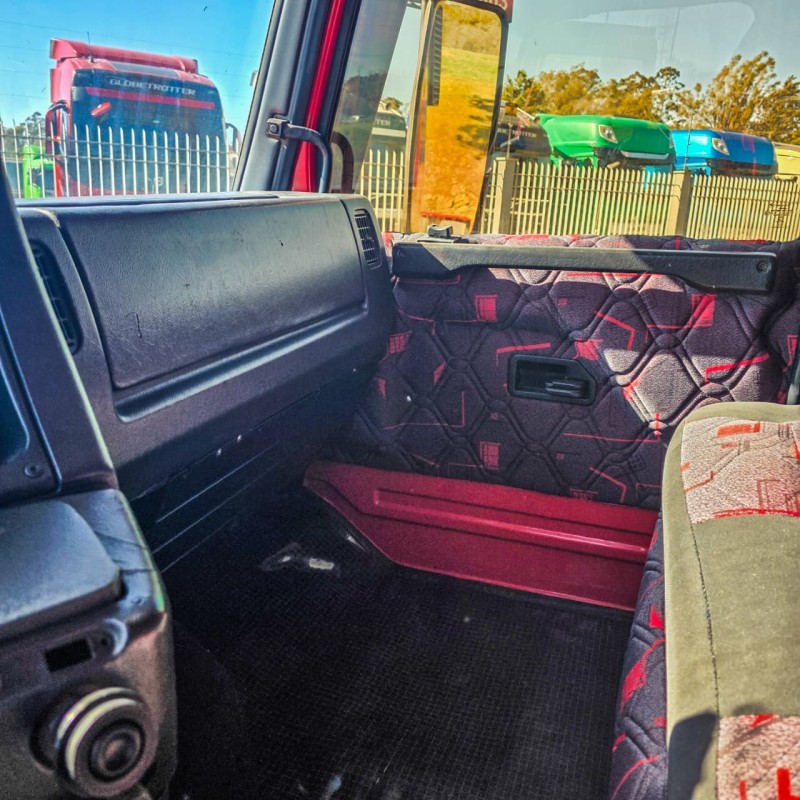 T-113 H 360 6X2 - 1995 - GARIBALDI