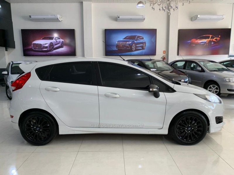 FIESTA 1.6 SPORT HATCH 16V FLEX 4P MANUAL - 2016 - NOVO HAMBURGO