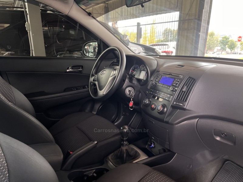 I30 2.0 MPI 16V GASOLINA 4P MANUAL - 2012 - BOM PRINCíPIO