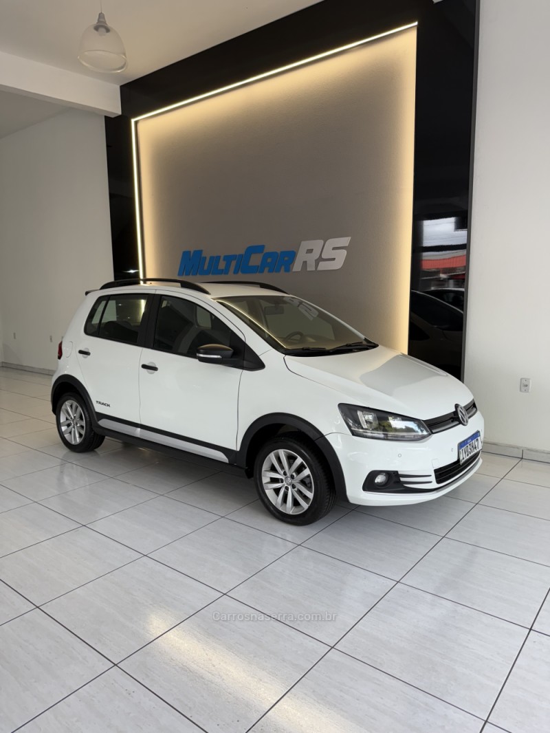 FOX 1.0 MPI TRACK 12V FLEX 4P MANUAL - 2018 - ESTâNCIA VELHA