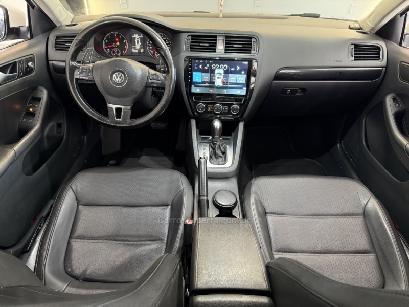 JETTA 2.0 COMFORTLINE FLEX 4P TIPTRONIC - 2013 - ESTâNCIA VELHA