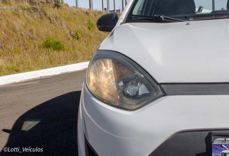 FIESTA 1.0 MPI 8V GASOLINA 4P MANUAL - 2013 - FARROUPILHA