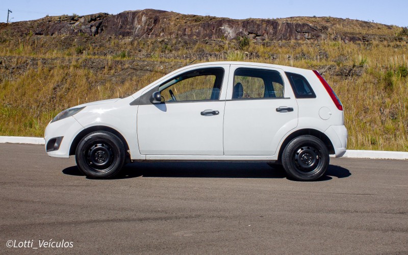 FIESTA 1.0 MPI 8V GASOLINA 4P MANUAL - 2013 - FARROUPILHA