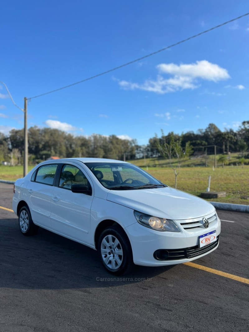 VOYAGE 1.0 I TREND 16V FLEX 4P MANUAL - 2011 - CARLOS BARBOSA