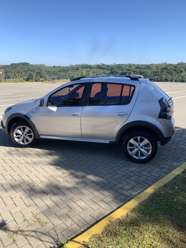 SANDERO 1.6 STEPWAY 16V FLEX 4P MANUAL - 2014 - CAXIAS DO SUL