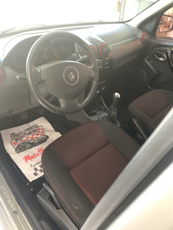 SANDERO 1.6 STEPWAY 16V FLEX 4P MANUAL - 2014 - CAXIAS DO SUL
