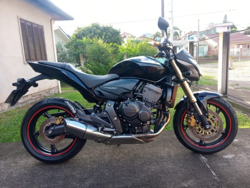 CB 600F HORNET - 2012 - MONTENEGRO
