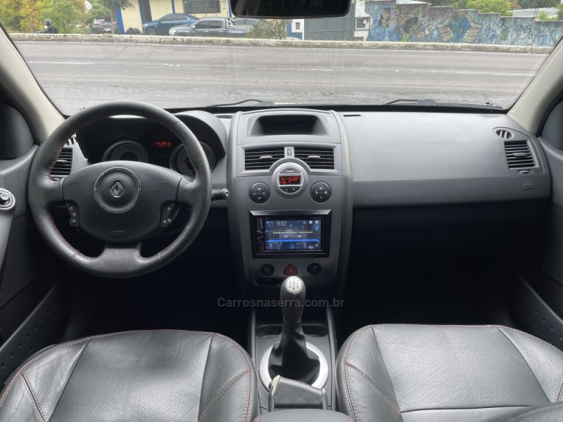 MÉGANE 1.6 DYNAMIQUE GRAND TOUR 16V FLEX 4P MANUAL - 2013 - CAXIAS DO SUL