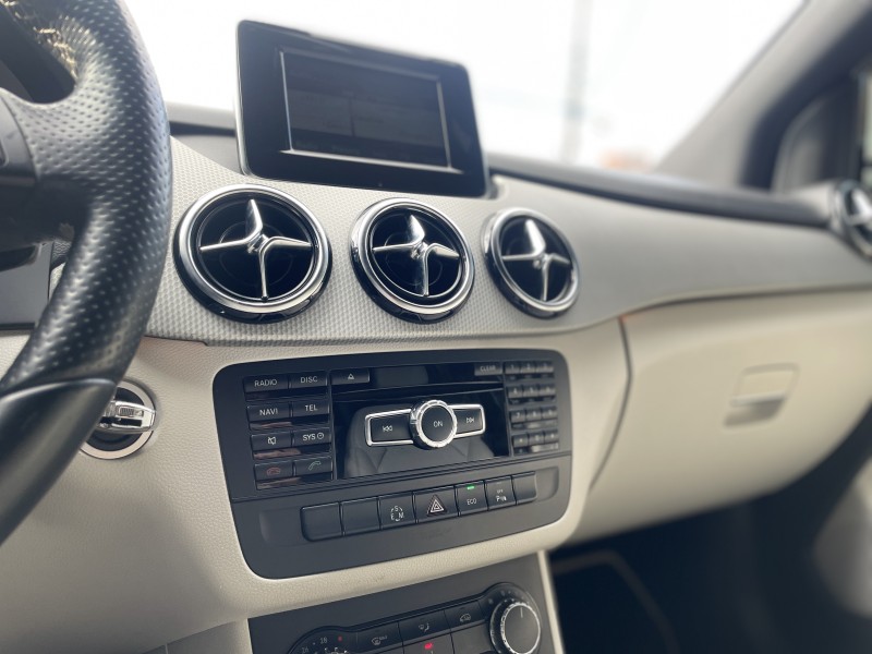 B 200 1.6 SPORT TURBO GASOLINA 4P AUTOMÁTICO - 2014 - CAXIAS DO SUL