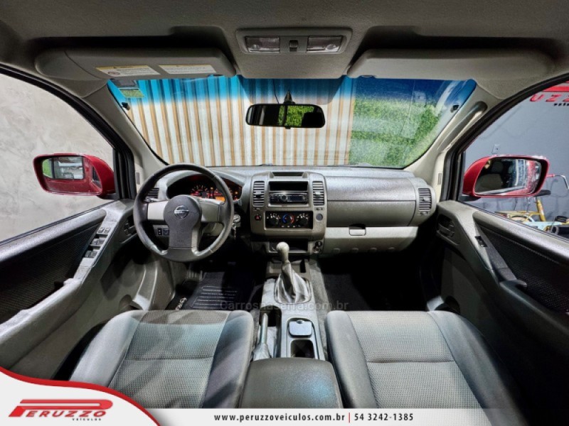 FRONTIER 2.5 XE 4X2 CD TURBO ELETRONIC DIESEL 4P MANUAL - 2013 - NOVA PRATA