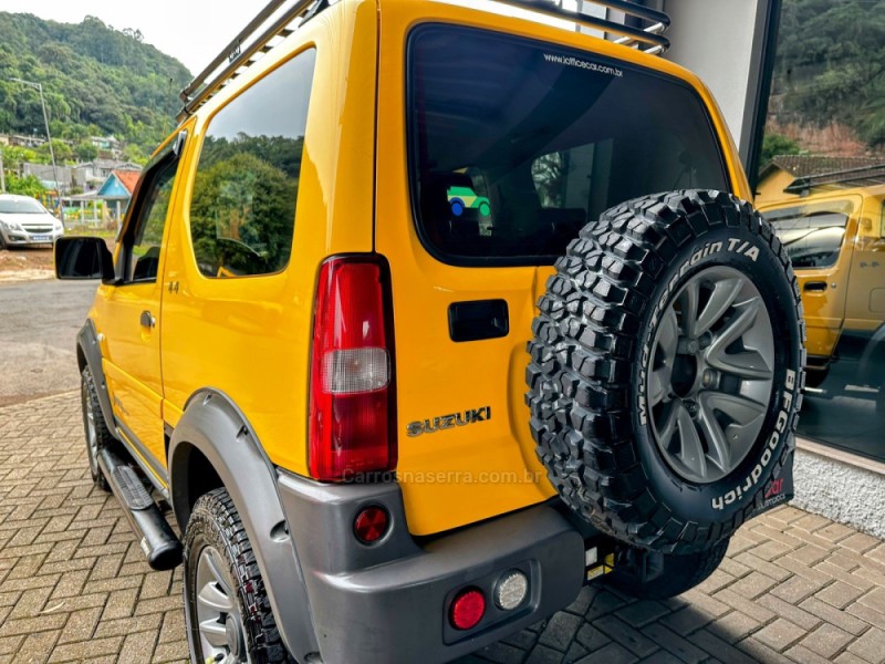 JIMNY 1.3 4SPORT 4X4 16V GASOLINA 2P MANUAL - 2018 - TRêS COROAS