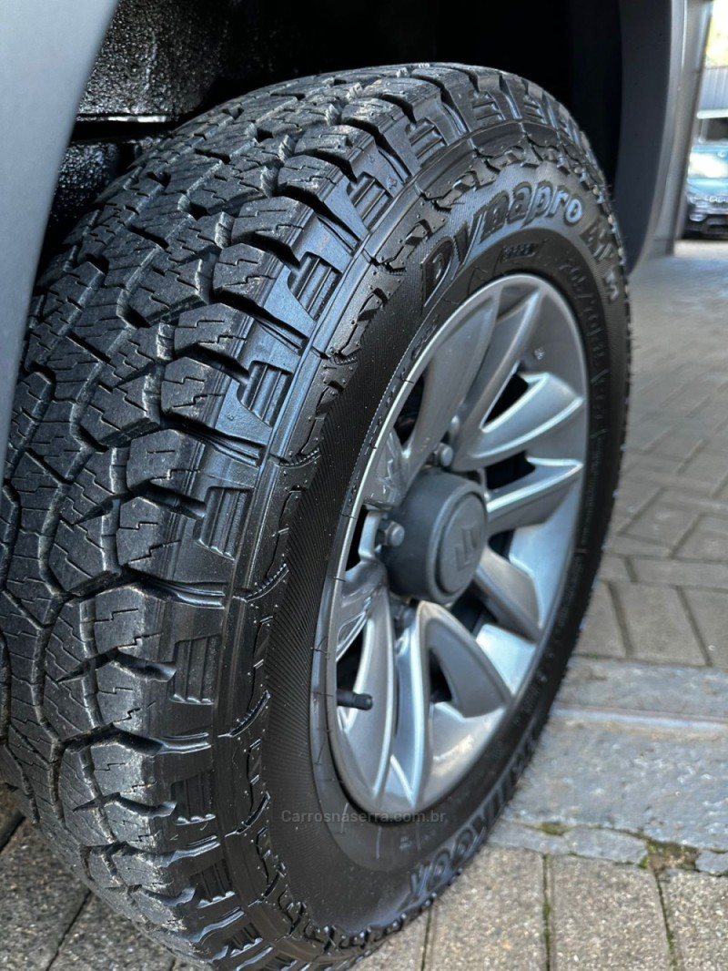 JIMNY 1.3 4SPORT 4X4 16V GASOLINA 2P MANUAL - 2018 - TRêS COROAS