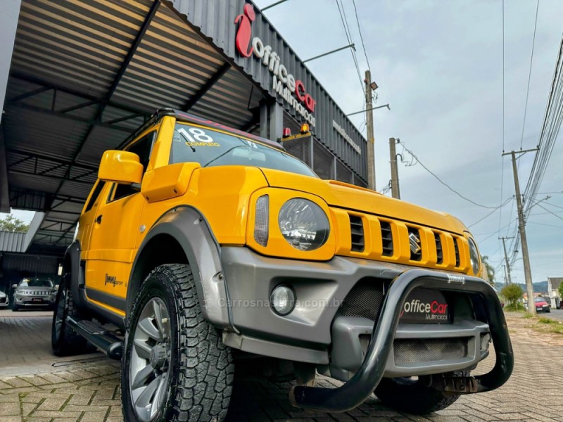 JIMNY 1.3 4SPORT 4X4 16V GASOLINA 2P MANUAL - 2018 - TRêS COROAS