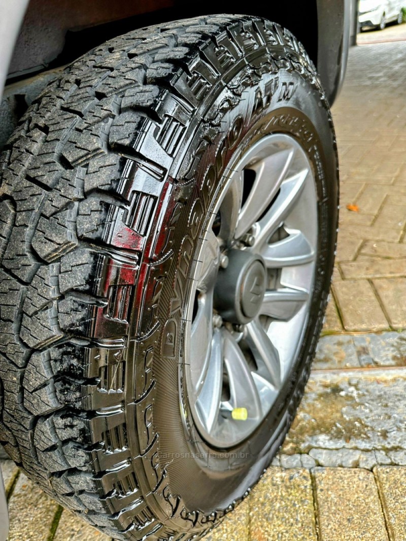 JIMNY 1.3 4SPORT 4X4 16V GASOLINA 2P MANUAL - 2018 - TRêS COROAS