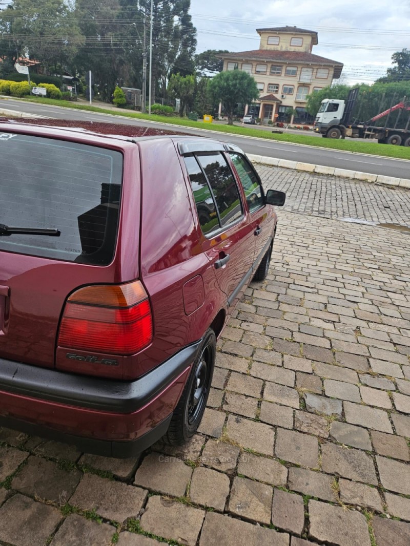 GOLF 1.8 MI GL 8V GASOLINA 4P MANUAL - 1995 - VERANóPOLIS