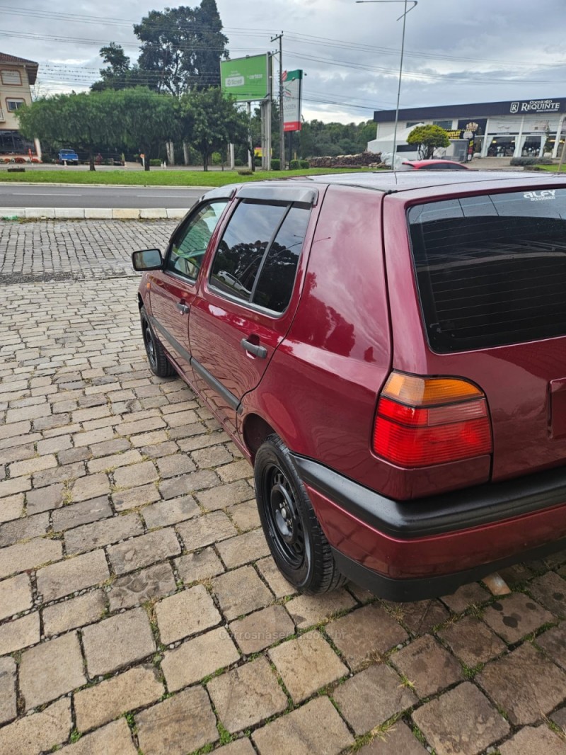 GOLF 1.8 MI GL 8V GASOLINA 4P MANUAL - 1995 - VERANóPOLIS