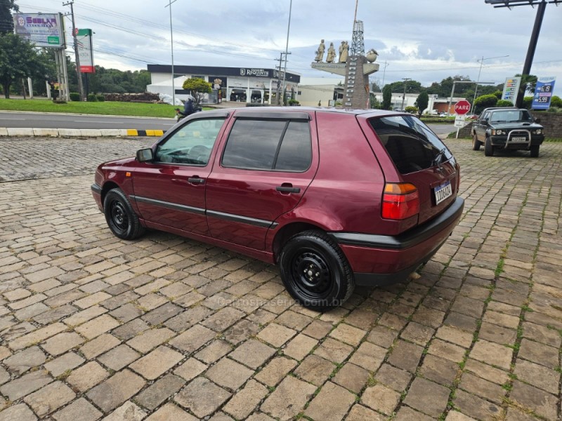 GOLF 1.8 MI GL 8V GASOLINA 4P MANUAL - 1995 - VERANóPOLIS