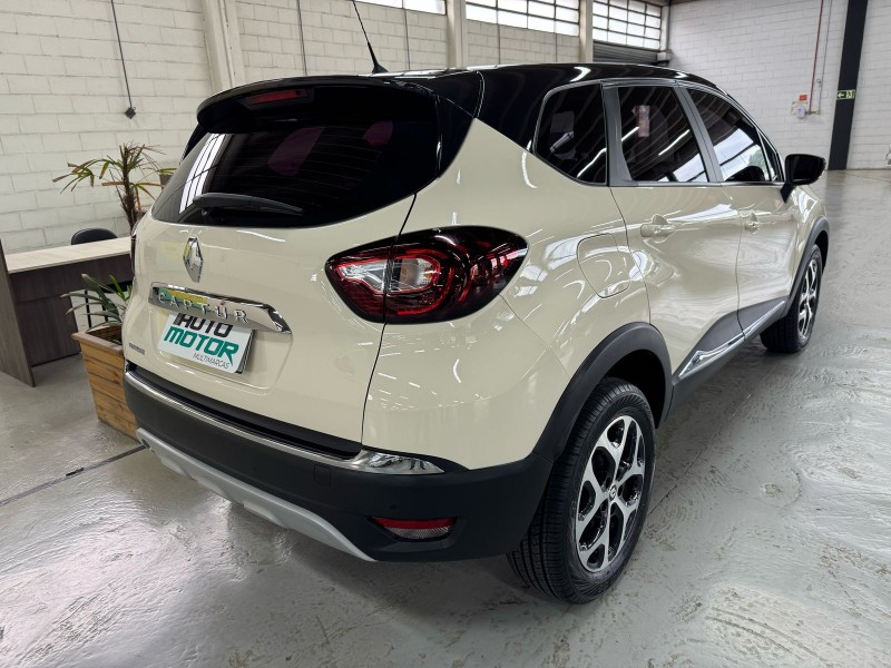 CAPTUR 1.6 LIFE 16V FLEX 4P AUTOMÁTICO - 2021 - CAXIAS DO SUL