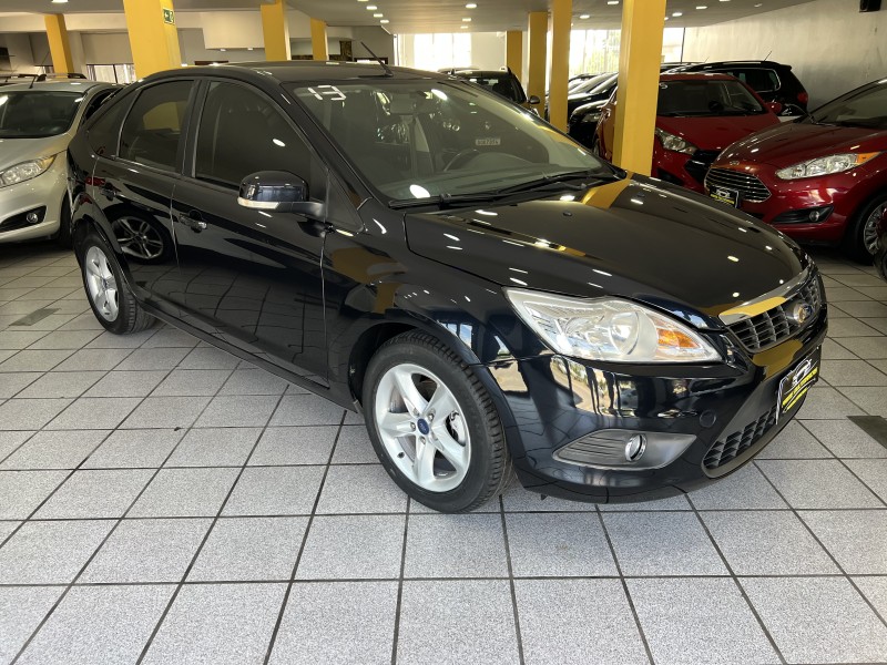 FOCUS 1.6 GLX 8V FLEX 4P MANUAL - 2013 - CAXIAS DO SUL
