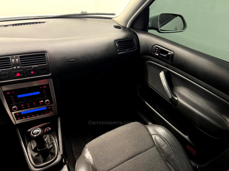 GOLF 1.6 MI SPORTLINE 8V FLEX 4P MANUAL - 2011 - CASCA