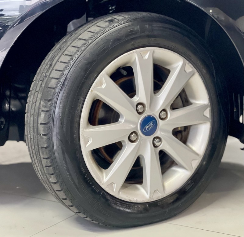 FIESTA 1.6 SE SEDAN 16V FLEX 4P MANUAL - 2011 - CAXIAS DO SUL