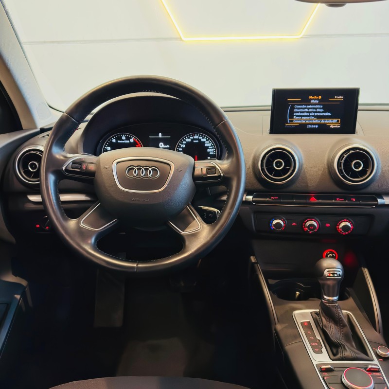 A3 1.4 TFSI SEDAN ATTRACTION 16V GASOLINA 4P S-TRONIC - 2015 - CAXIAS DO SUL