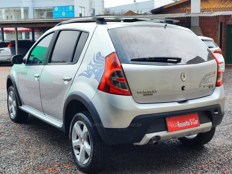 SANDERO 1.6 STEPWAY 16V FLEX 4P MANUAL - 2011 - FARROUPILHA