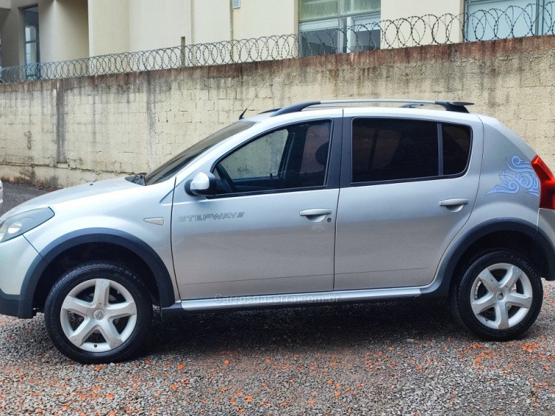 SANDERO 1.6 STEPWAY 16V FLEX 4P MANUAL - 2011 - FARROUPILHA