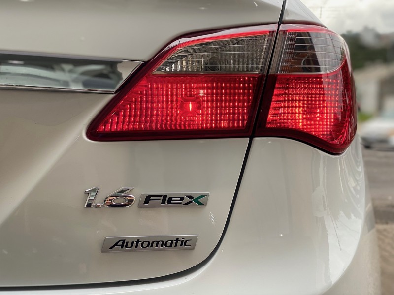 HB20S 1.6 COMFORT PLUS 16V FLEX 4P AUTOMÁTICO - 2015 - CAXIAS DO SUL