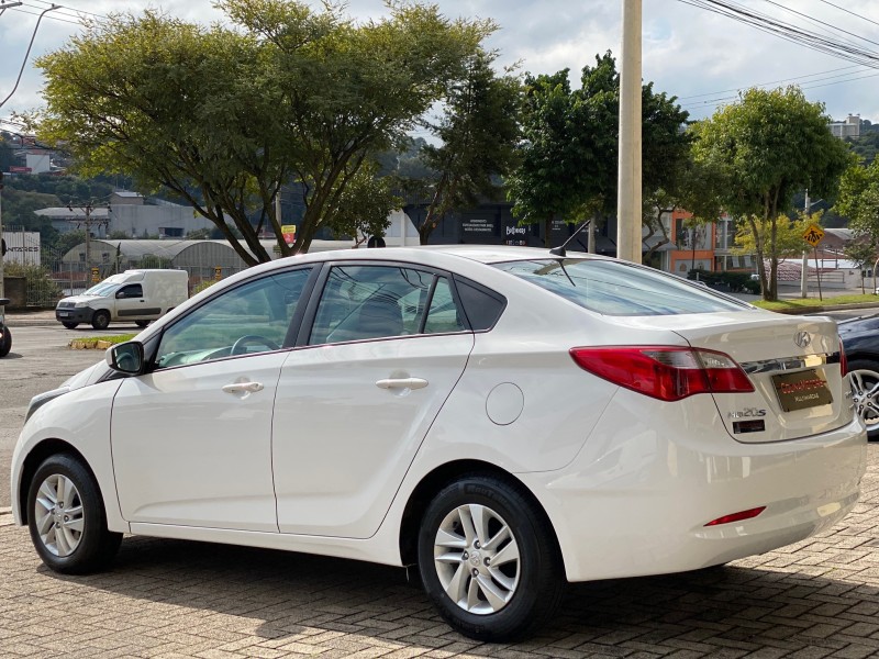 HB20S 1.6 COMFORT PLUS 16V FLEX 4P AUTOMÁTICO - 2015 - CAXIAS DO SUL
