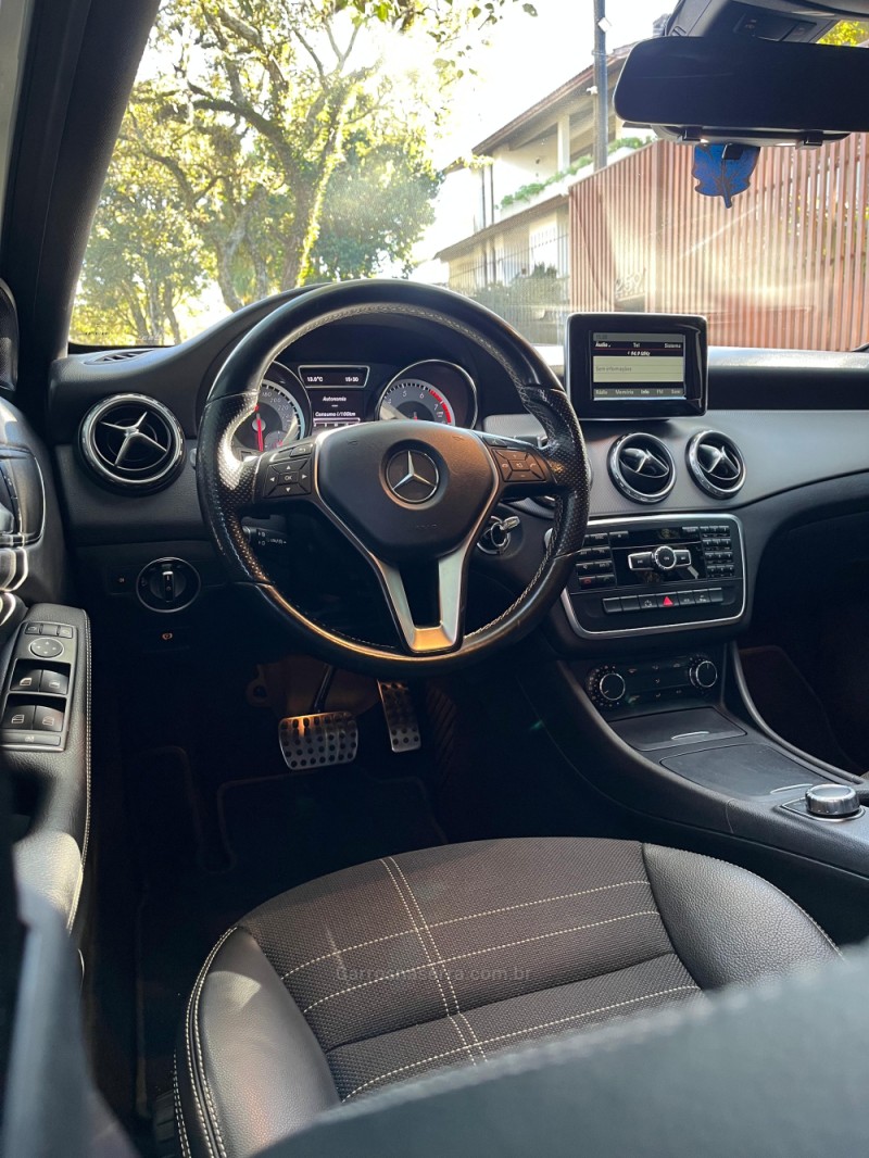 GLA 200 1.6 CGI ADVANCE 16V TURBO FLEX 4P AUTOMÁTICO - 2015 - ERECHIM
