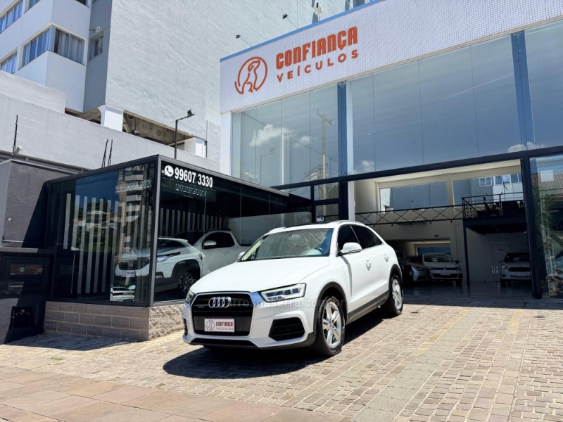 Q3 2.0 TFSI AMBIENTE QUATTRO 4P GASOLINA S TRONIC