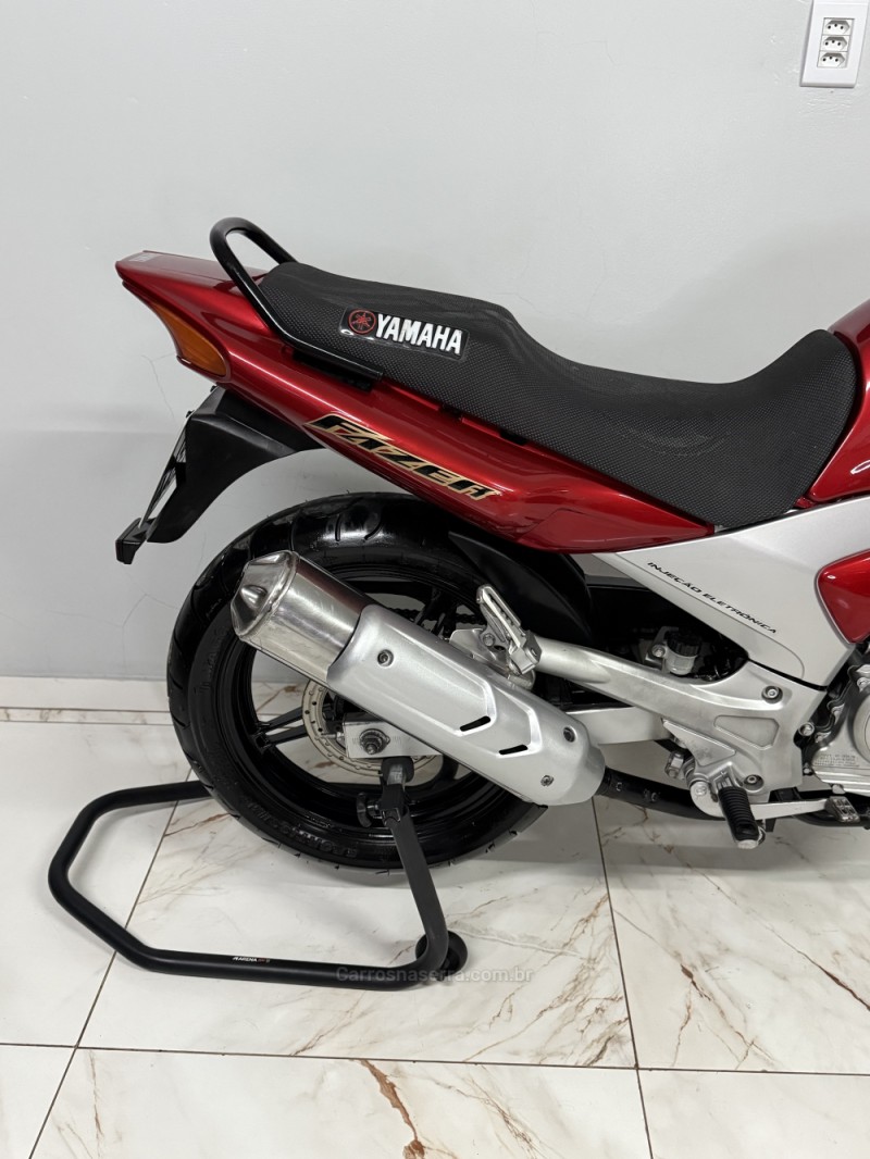 FAZER YS 250 - 2008 - SAPIRANGA