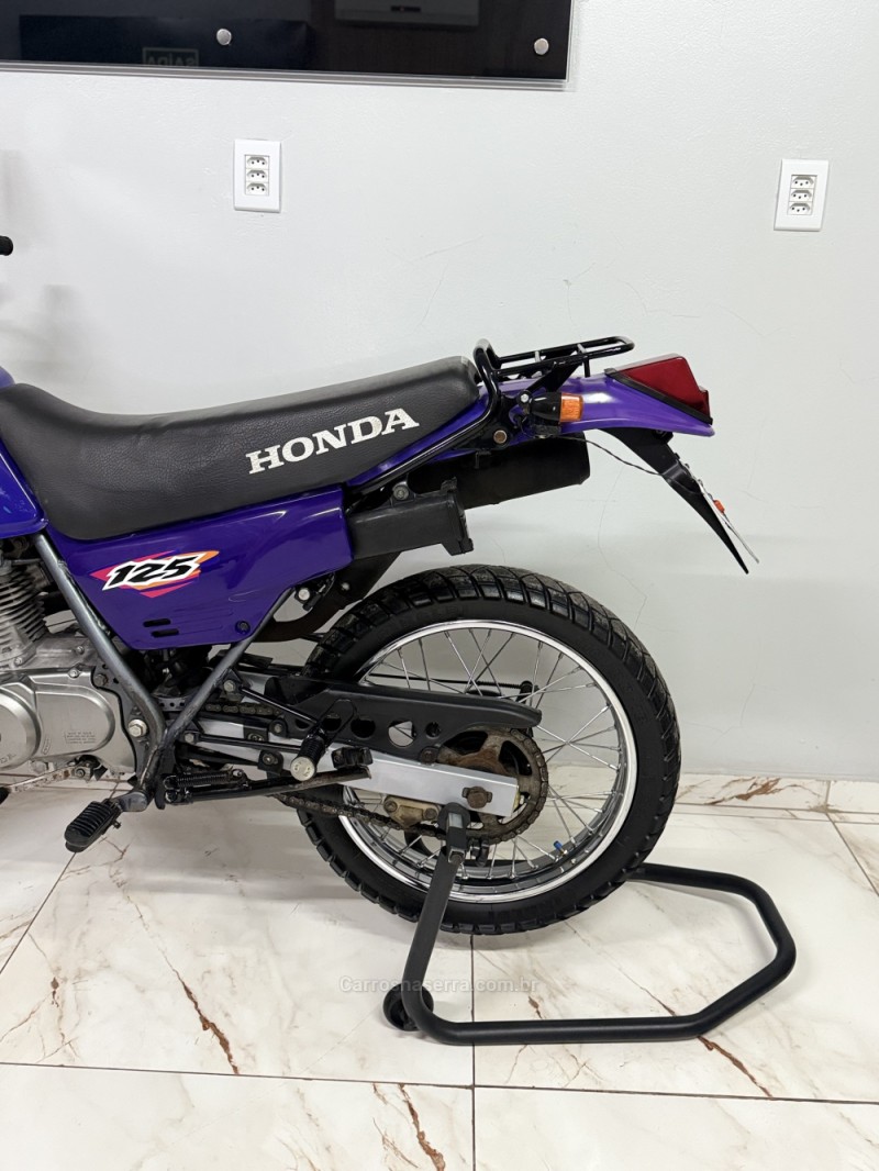XLR 125  - 1997 - SAPIRANGA