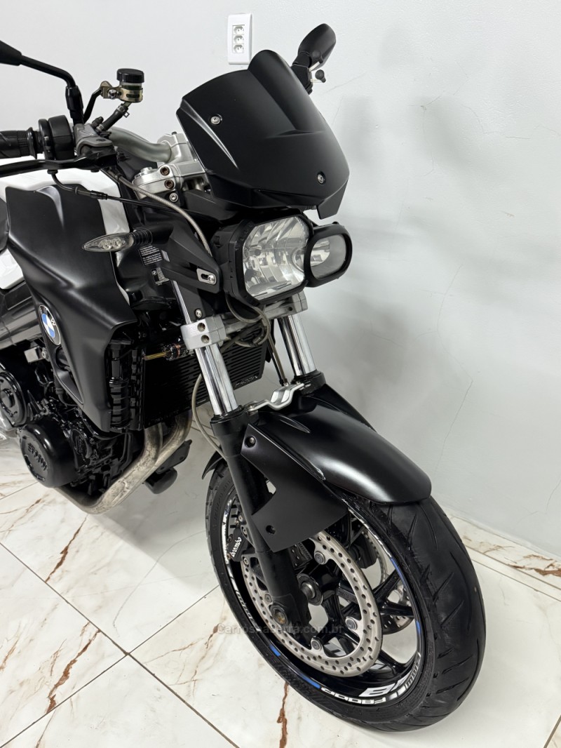 F 800 R - 2013 - SAPIRANGA