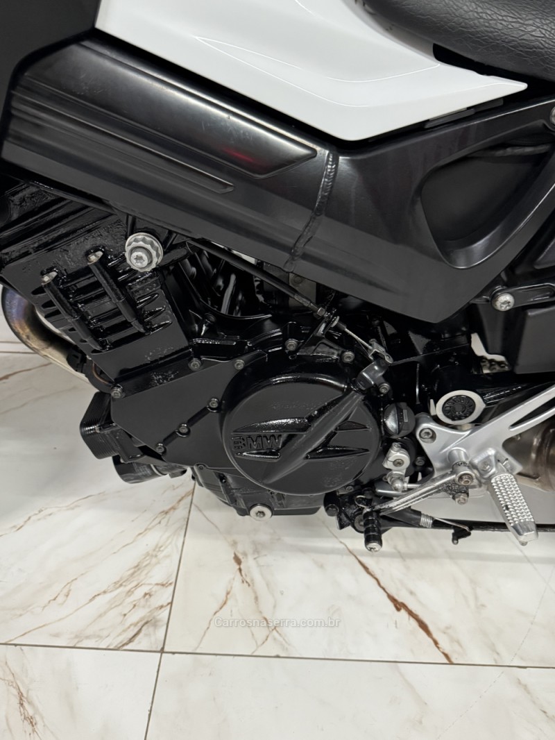 F 800 R - 2013 - SAPIRANGA