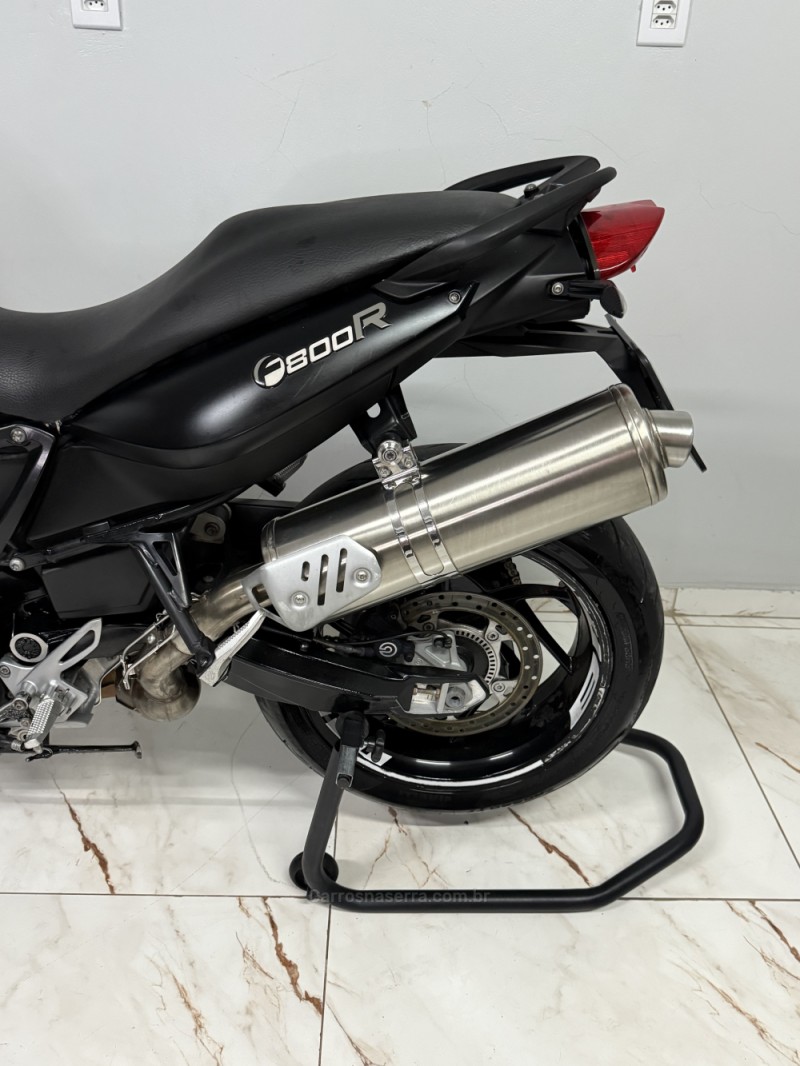 F 800 R - 2013 - SAPIRANGA